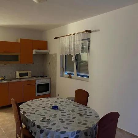 Apartment Bb *