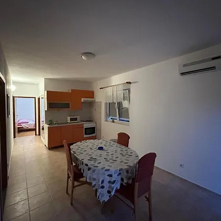 Apartment Bb