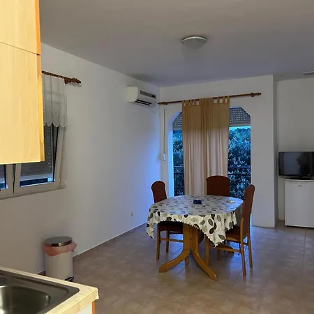 Bb Apartment Jezera