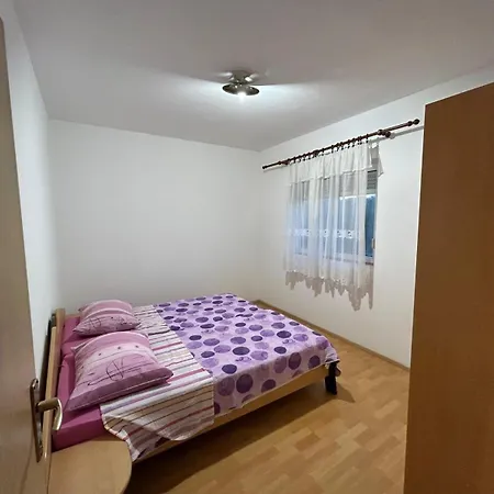 Apartment Bb *
